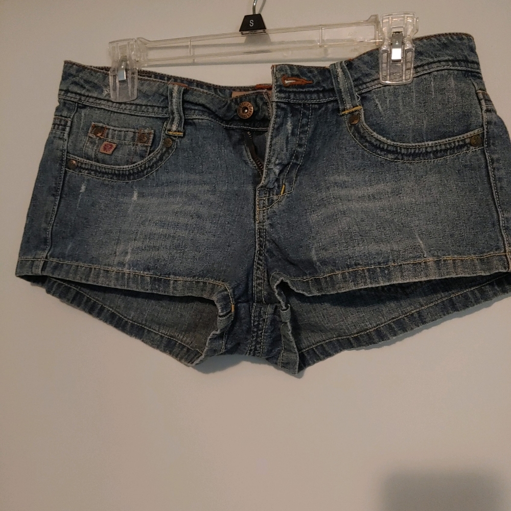Jean short shorts
